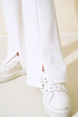 Paçası Yırtmaçlı İspanyol Paça Pantolon Ekru - Pantolon