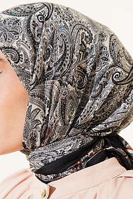 Paisley Desen Elegance Eşarp Siyah Ekru - Başörtüsü