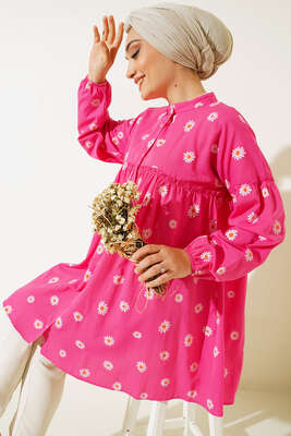 Papatya Desenli Büzgü Detaylı Düğmeli Tunik Fusya 