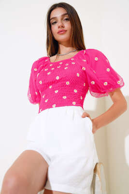 Papatya Nakışlı Kayık Yaka Bluz Fuşya - Kadın Giyim Modelleri