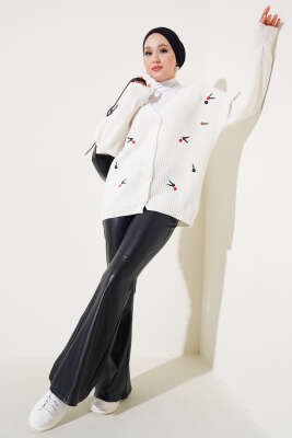 Papatya Nakışlı Örgü Triko Hırka Ekru - Triko Hırka