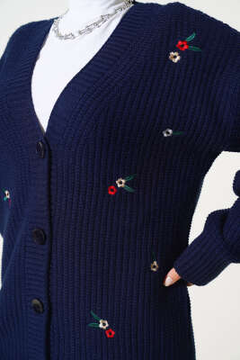 Papatya Nakışlı Örgü Triko Hırka Lacivert - Triko Hırka