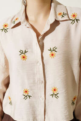 Papatya Nakışlı Uzun Kol Crop Gömlek Bej - Kadın Giyim Modelleri