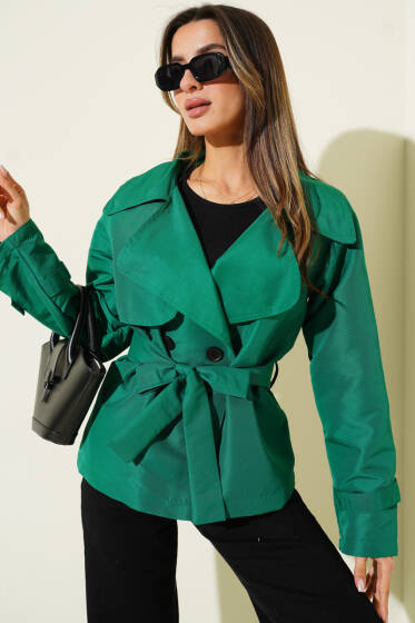 Parça Detaylı Düğmeli Kısa Trençkot Benetton - Kadın Giyim Modelleri