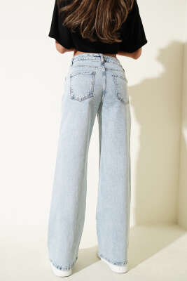 Parçalı Salaş Kot Pantolon Buz Mavisi - Kadın Giyim Modelleri