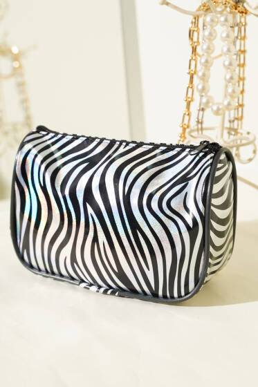 Parlak Desenli Fermuarlı Makyaj Çantası Asorti 18 - Günün Seçilenleri