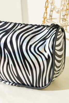 Parlak Desenli Fermuarlı Makyaj Çantası Asorti 18 - Günün Seçilenleri