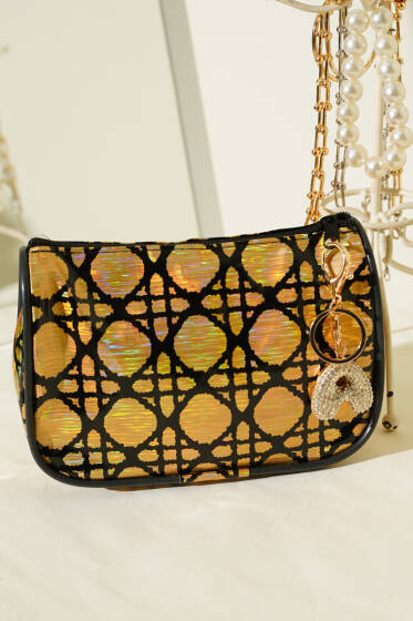 Parlak Desenli Fermuarlı Makyaj Çantası Asorti 3 - Günün Seçilenleri