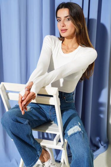 Parmak Geçirmeli Bisiklet Yaka Body Ekru - Kadın Giyim Modelleri