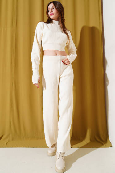 Parmak Geçirmeli Crop Triko İkili Takım Ekru - Kadın Giyim Modelleri