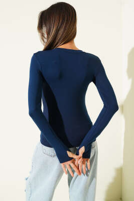 Parmak Geçirmeli Likralı Body Lacivert - Kadın Giyim Modelleri