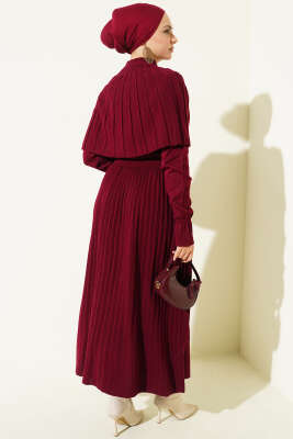 Pelerin Detaylı Düğmeli Triko Elbise Bordo - Elbise