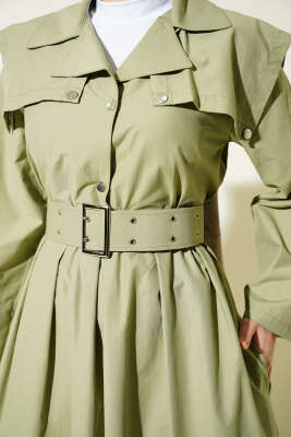 Pelerin Detaylı Kemerli Elbise Çağla Yeşili - Elbise