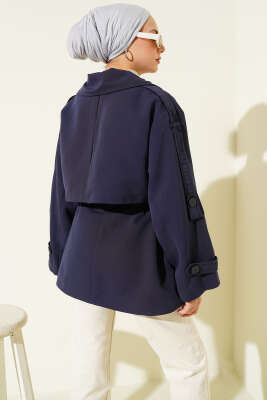 Pelerin Detaylı Kuşaklı Kısa Trençkot Lacivert - Trençkot