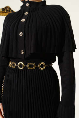 Pelerin Detaylı Pileli Triko Elbise Siyah - Elbise