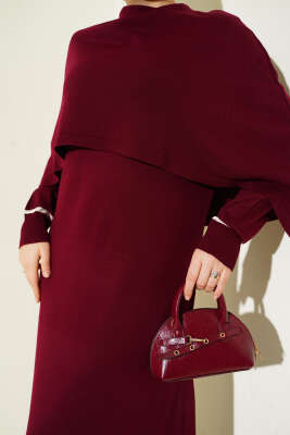 Pelerin Detaylı Triko Elbise Bordo - Elbise