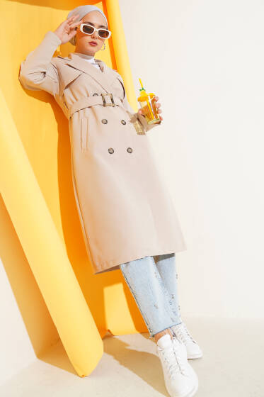 Pelerinli Altı Düğmeli Trençkot Bej - Trençkot