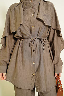 Pelerinli Gold Düğmeli Takım Vizon - İkili Takım