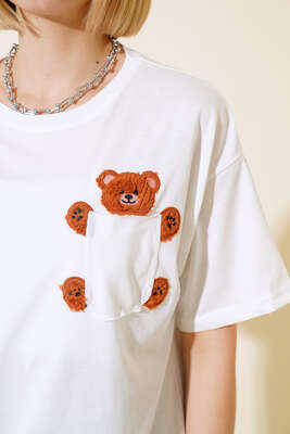 Peluş Ayıcık Cepli T-shirt Ekru - Kadın Giyim Modelleri