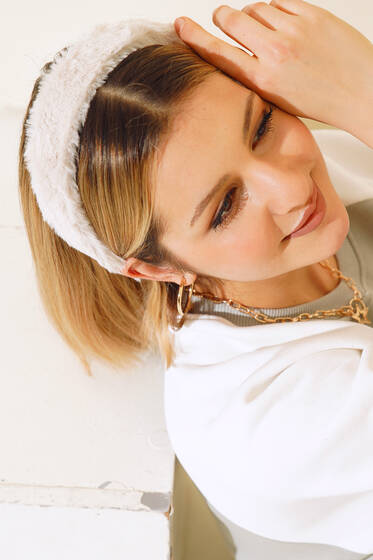 Peluş Taç Toka Bej - Toka