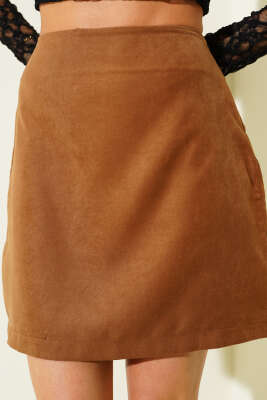 Pens Detaylı Mini Süet Etek Taba - Kadın Giyim Modelleri