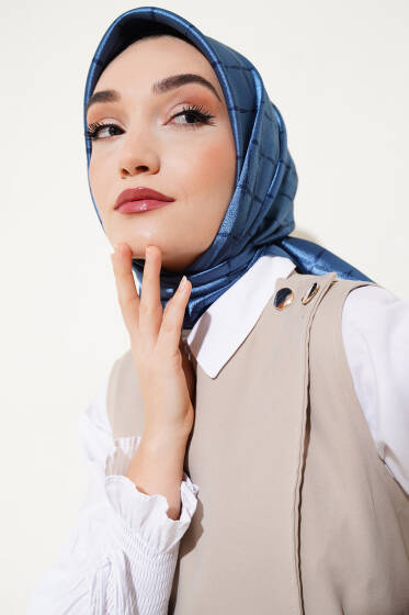 Picasso Kumlu Jakar Eşarp Petrol - Başörtüsü