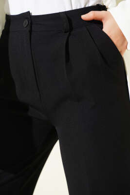 Pile Detaylı Bol Paça Pantolon Siyah - Pantolon