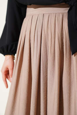 Pile Detaylı Fermuarlı Etek Latte - Uzun Etek