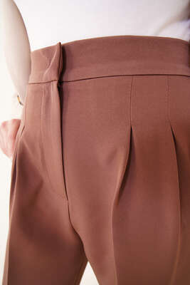 Pile Detaylı Havuç Pantolon Kahve - Pantolon