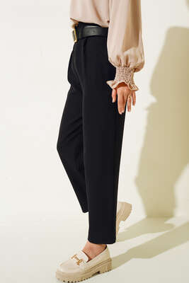 Pile Detaylı Kemerli Cepli Pantolon Siyah - Pantolon