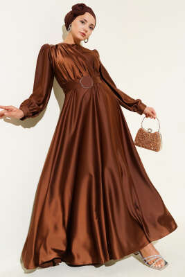 Pile Yakalı Taş Detaylı Saten Abiye Elbise Kahve - Tesettür Elbise