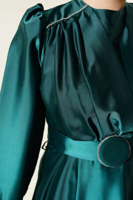 Pile Yakalı Taş Detaylı Saten Abiye Elbise Zümrüt - Tesettür Elbise