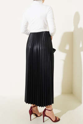 Pileli Deri Görünümlü Bel Lastikli Etek Siyah - Uzun Etek