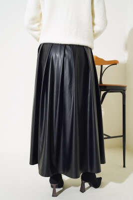 Pileli Deri Kloş Etek Siyah - Uzun Etek