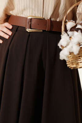 Pileli Kemerli Bel Fermuarlı Etek Kahve - Etek