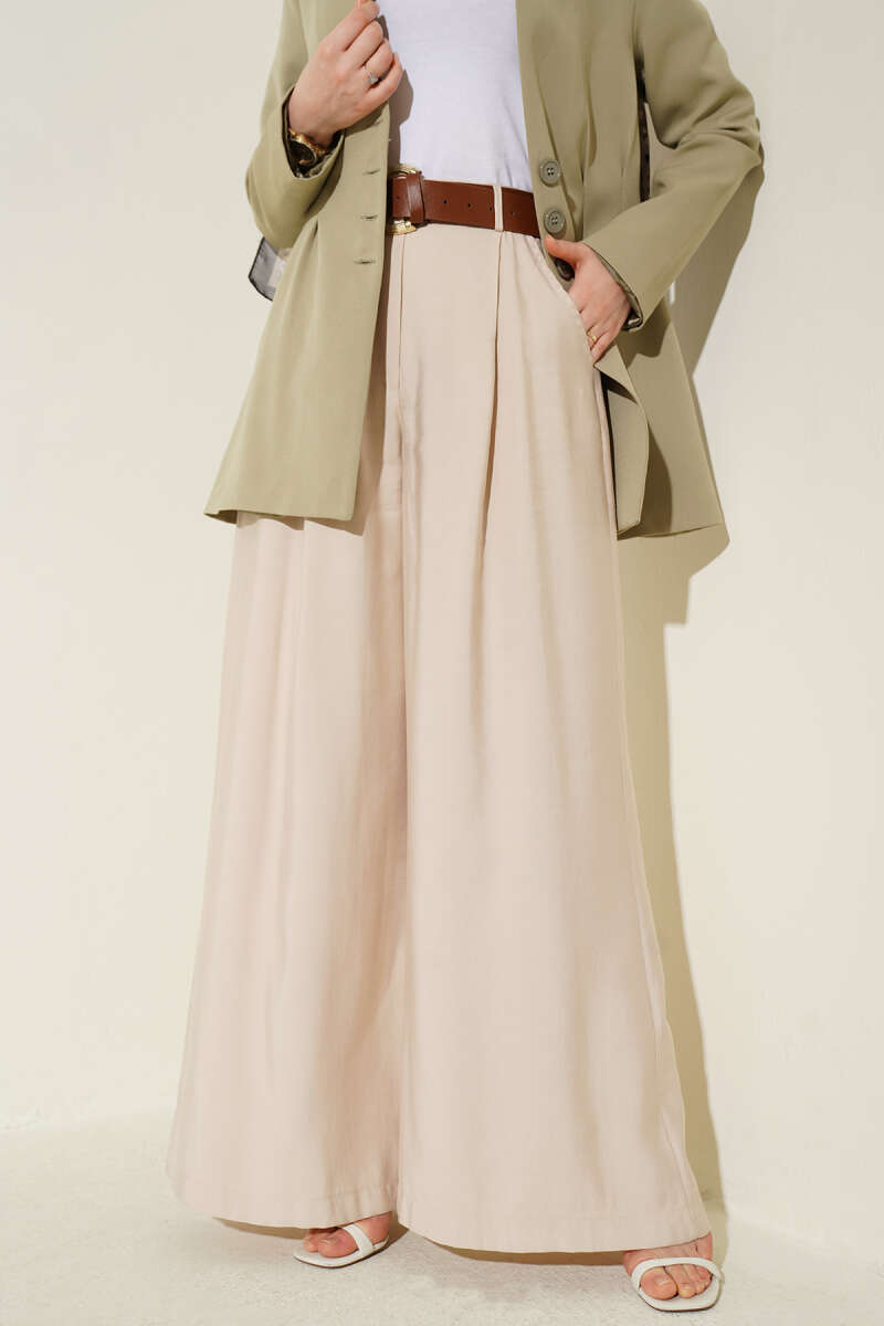 Pileli Kemerli Oversize Pantolon Bej