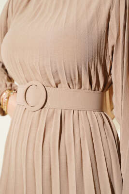 Piliseli Kemerli Ayrobin Elbise Latte - Tesettür Elbise