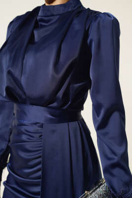 Piliseli Tüylü Manşet Elbise Lacivert - Tesettür Elbise