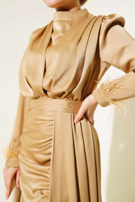 Piliseli Tüylü Manşet Elbise Latte - Tesettür Elbise