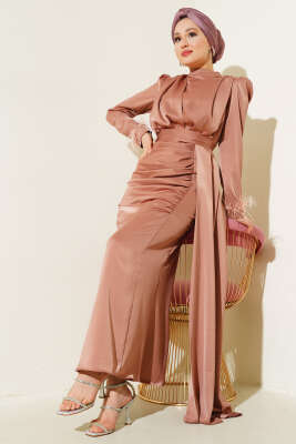 Piliseli Tüylü Manşet Elbise Pudra - Tesettür Elbise