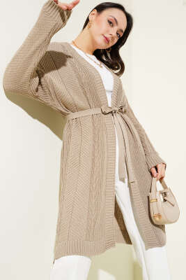 Pirinç Örgü Desenli Kuşaklı Triko Hırka Vizon 