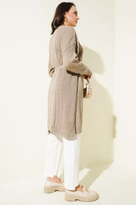 Pirinç Örgü Desenli Kuşaklı Triko Hırka Vizon - Triko Hırka