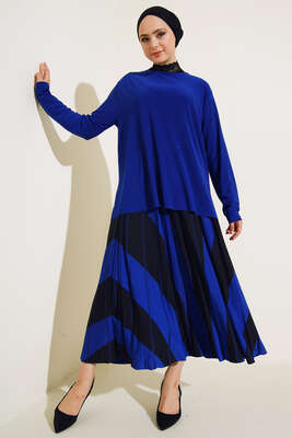 Pliseli Çapraz Çizgi Desenli Etekli Takım Saks 