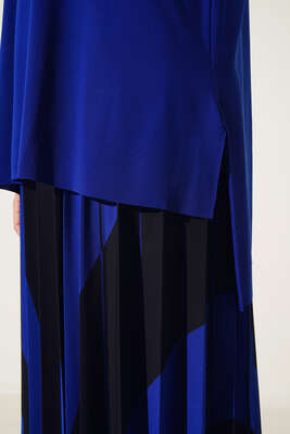 Pliseli Çapraz Çizgi Desenli Etekli Takım Saks - İKİLİ TAKIM