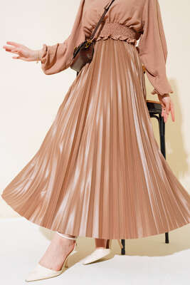 Pliseli Deri Görünümlü Etek Camel - Uzun Etek