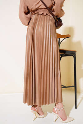 Pliseli Deri Görünümlü Etek Camel - Uzun Etek