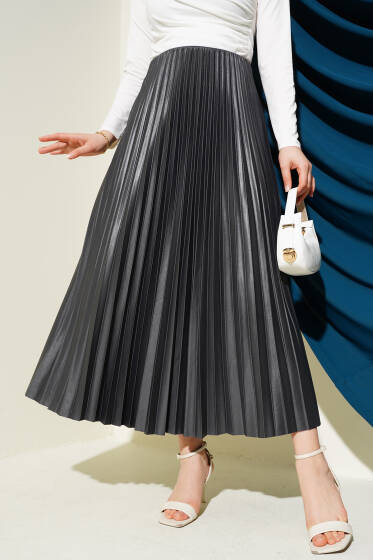 Pliseli Deri Görünümlü Etek Füme - Etek