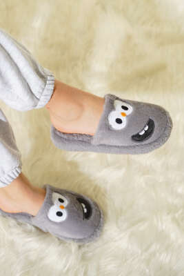 Pofuduk Detaylı Kadın Terlik Gri - ALMİNA