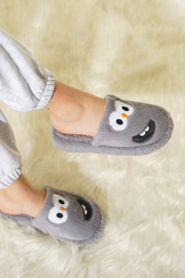 Pofuduk Detaylı Kadın Terlik Gri - Terlik