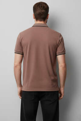 Polo Yaka Düğmeli Arma Detaylı Erkek T-shirt Kahve - Erkek T-shirt